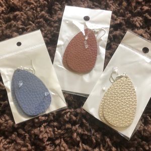 Teardrop earnings New with Tags